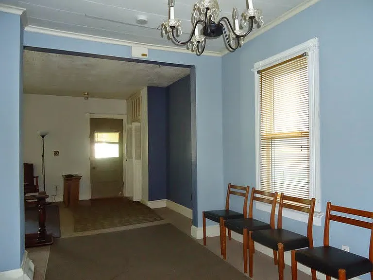 21 Schubert St — Photo 11