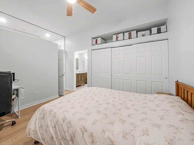 208 W Washington St #912 — Photo 11
