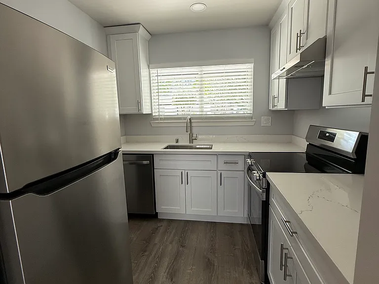 Silicon Valley Apartments — Photo 62