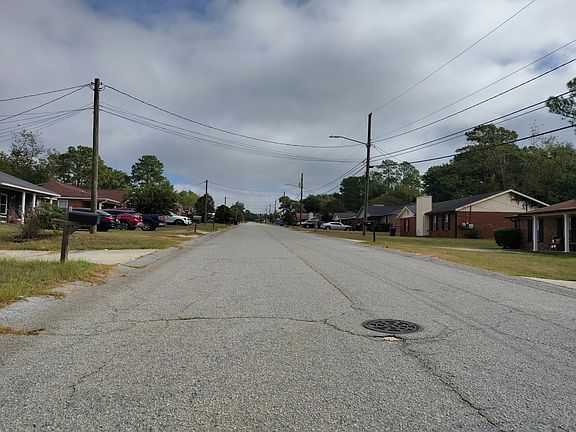 4th image of 3411 McAlpine Dr
