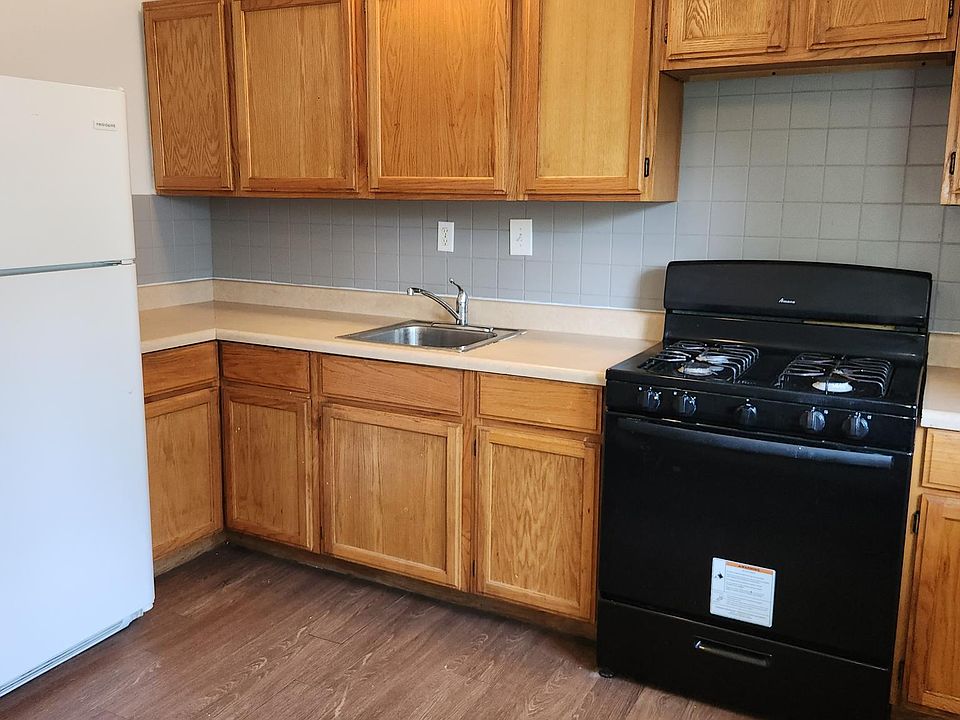 1st image of 825 Southwell Ln