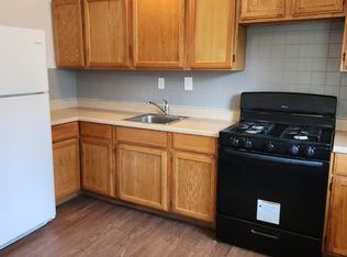825 Southwell Ln, Florissant, MO 63031