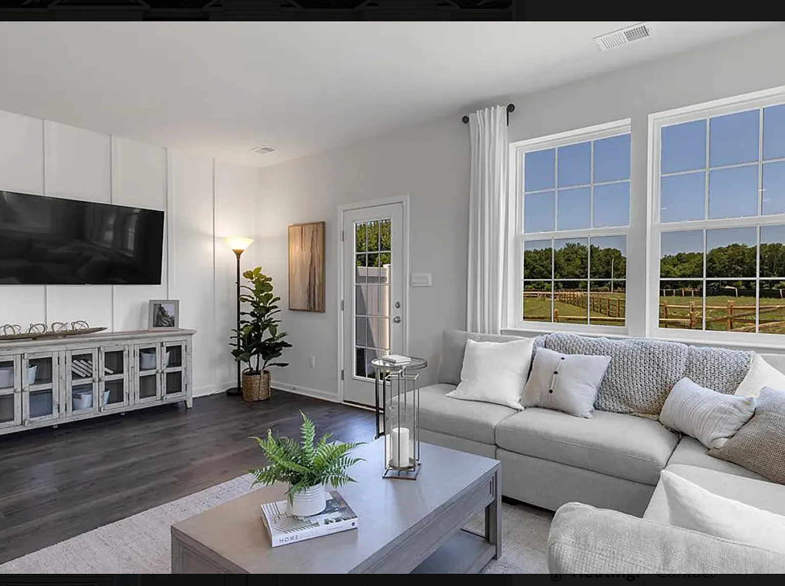 320 Mazzeo Dr — Photo 4