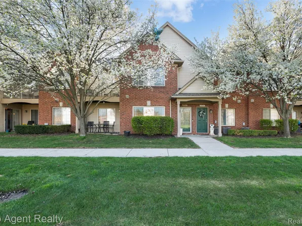 45512 Hidden View Ct, Utica, MI 48315