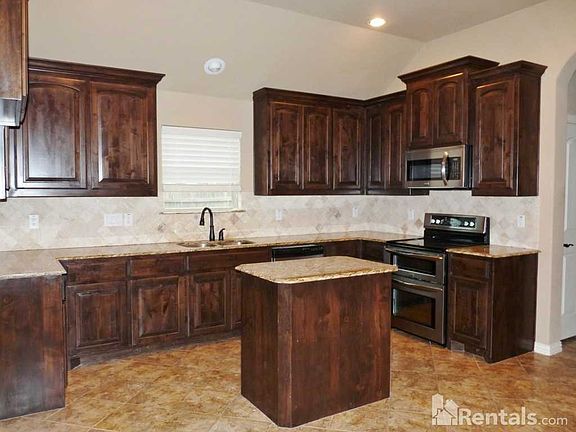 4th image of 109 Sumac Dr