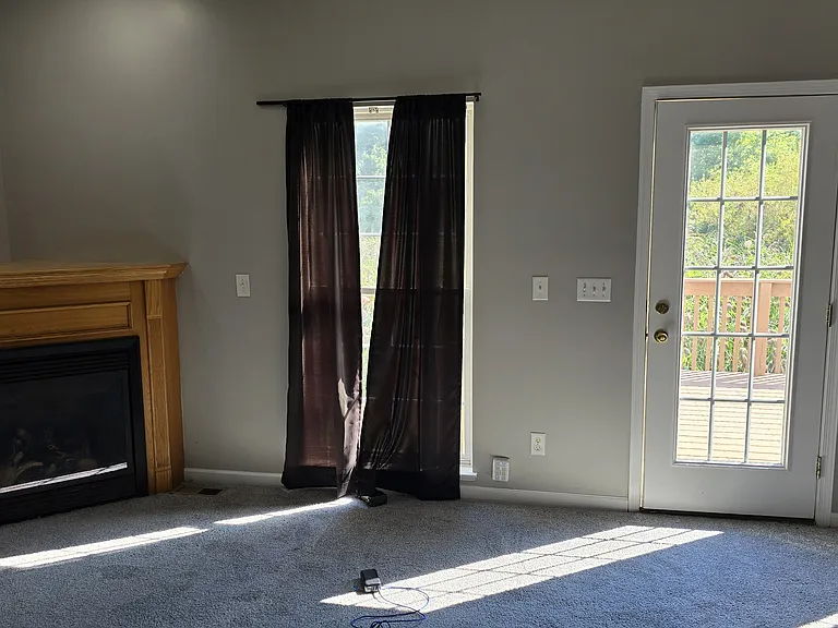 2933 Stratford Way — Photo 14