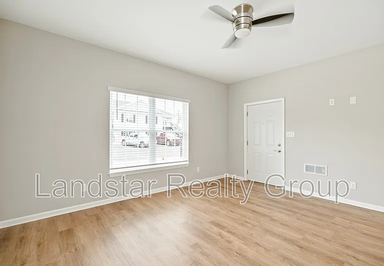 7310 Tiger Way #102 — Photo 9