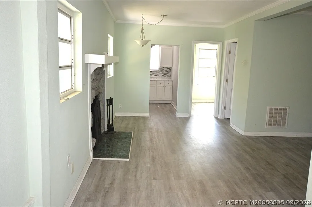 2 bed, 1.0 bath, 765 sqft, $1,350 — Photo 4