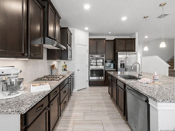 3rd image of 3238 Blenheim Park