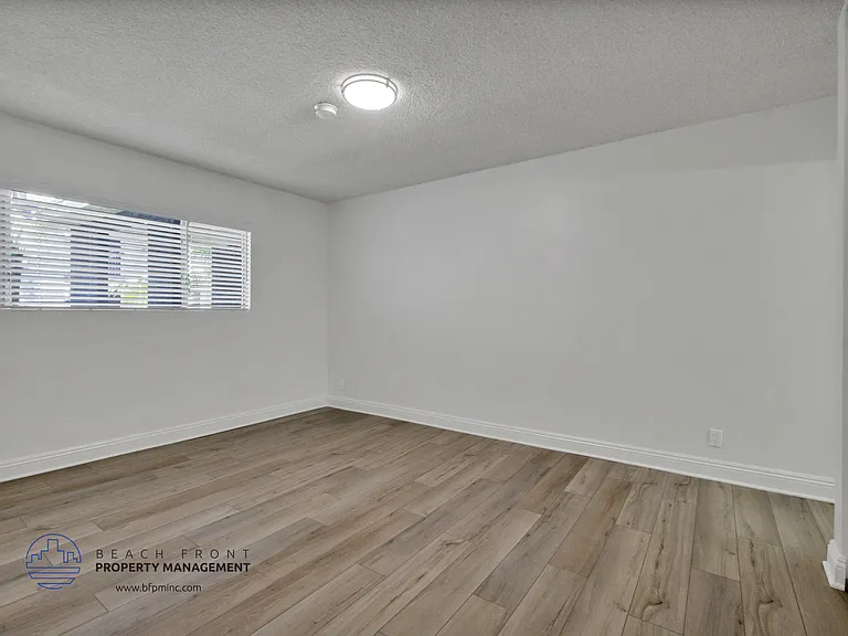 740 W 24th St. — Photo 53