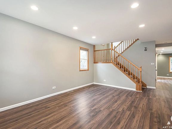 4th image of 521 Milton Dr