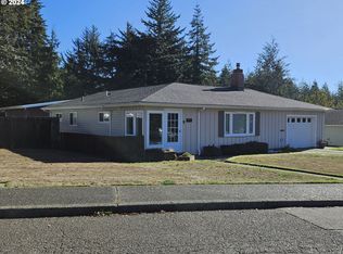 1362 Butler Rd, Coos Bay, OR 97420