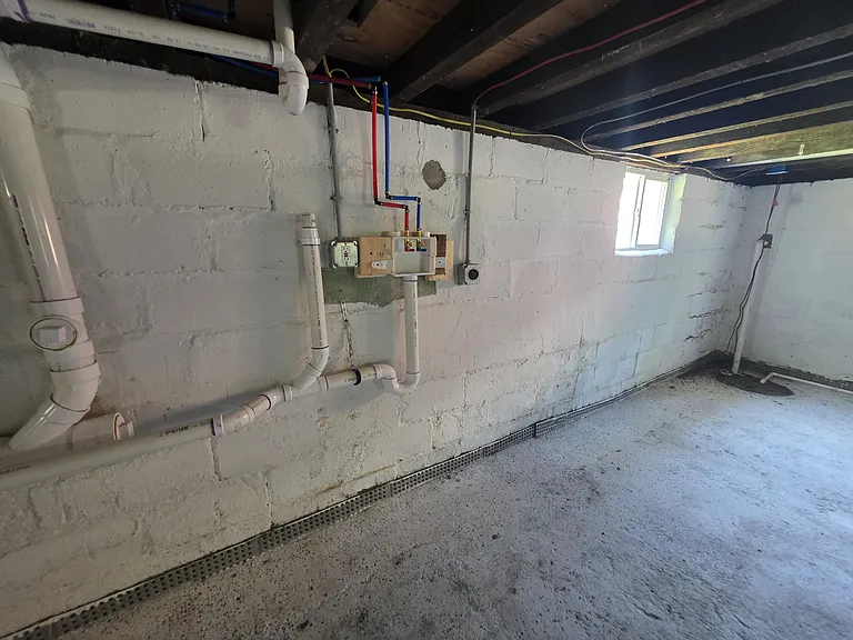 75 Hedge St — Photo 14