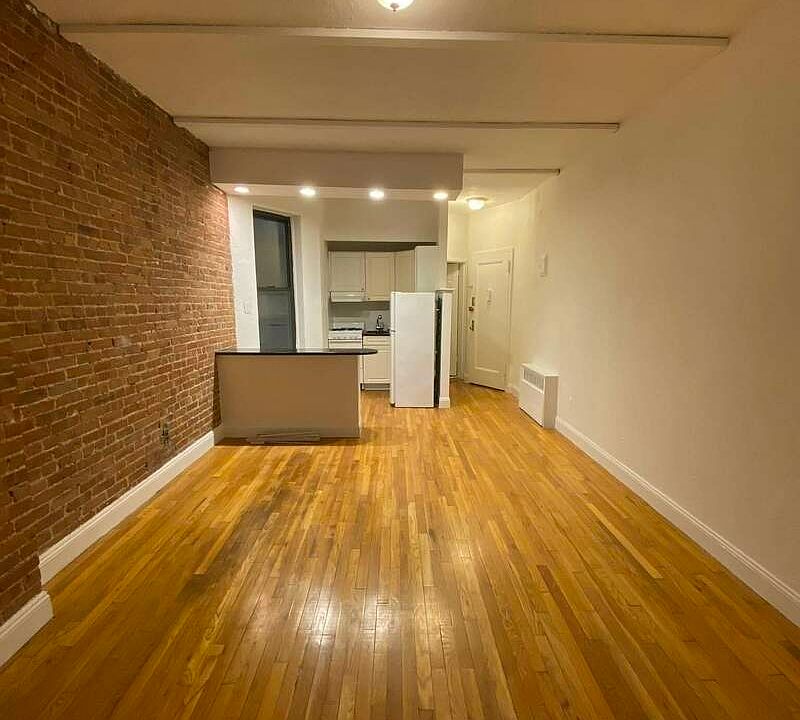 1st image of 534 E 83rd St #3D0
