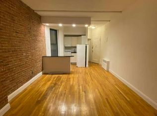 534 E 83rd St #3D0, New York, NY 10028
