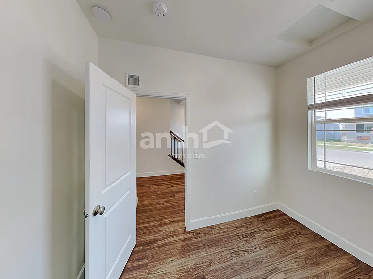 2624 W 3340 S — Photo 9