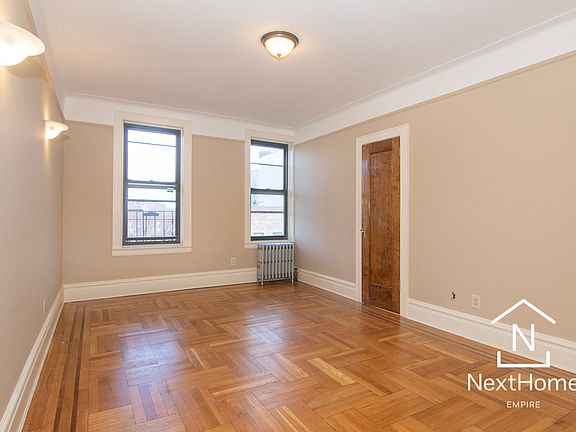 5th image of 28-20 37th St APT D2