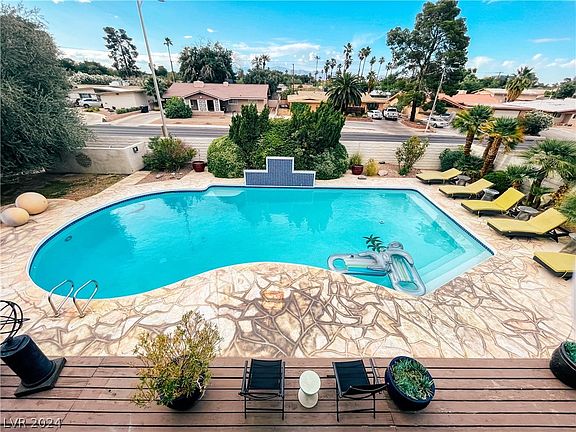 4th image of 2308 La Solana Way