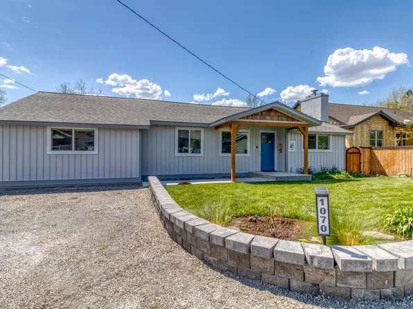 1070 NW 10th St #A & B, Prineville, OR 97754