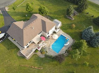 10150 Pheasant Run Ct, Lakeville, MN 55044