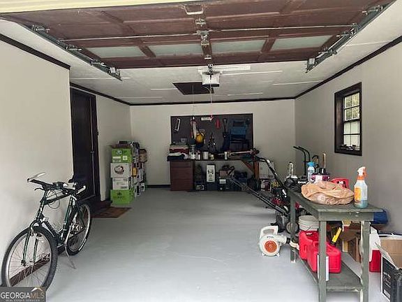 5th image of 39 Belmont Ln