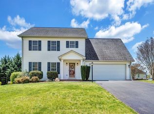 604 Castleridge Rd, Vinton, VA 24179