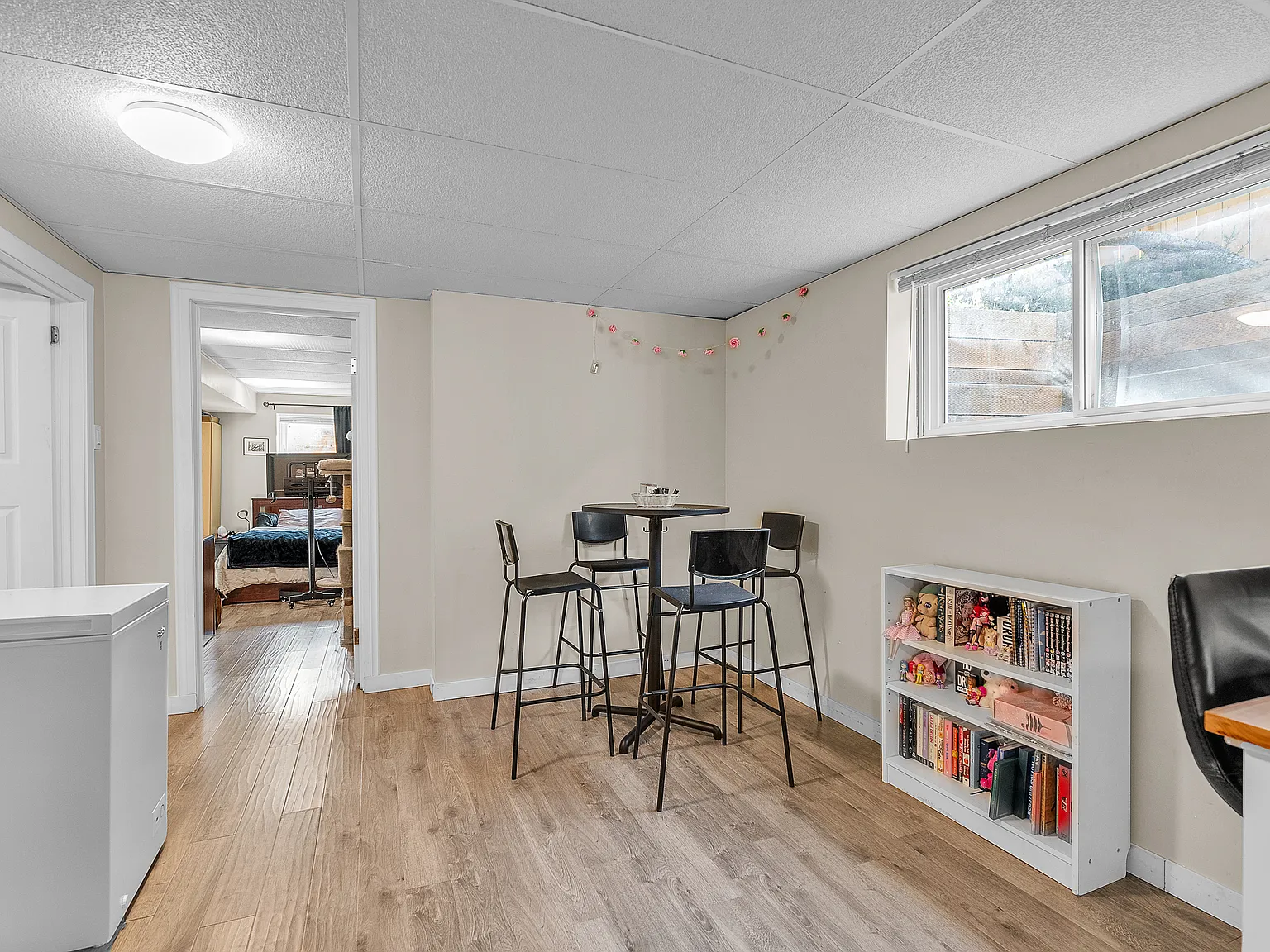 Hilton Ave NW, Calgary — Photo 4
