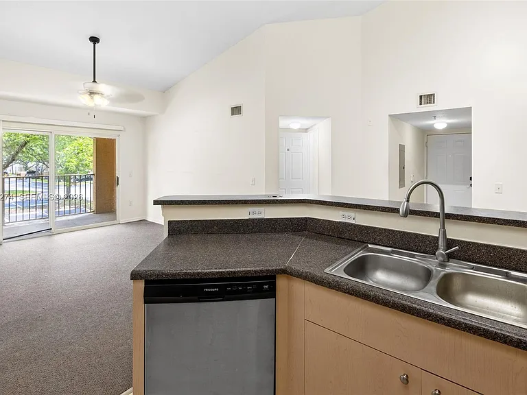 4280 San Marino Blvd #201 — Photo 6