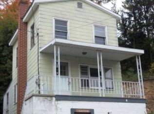 363 1st St, Port Carbon, PA 17965