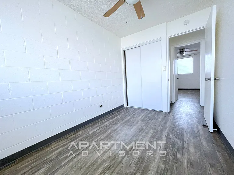 1218 N School St — Photo 7