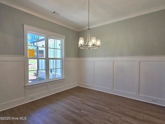 4th image of 1532 Bellingham Drive