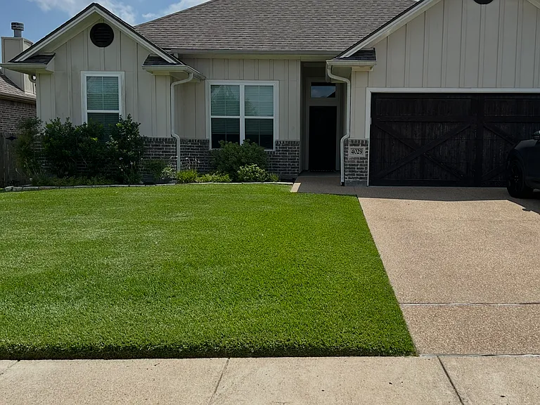4029 Crestmont Dr — Photo 3