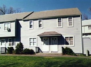 16 Scuppo Rd #F2, Danbury, CT 06810