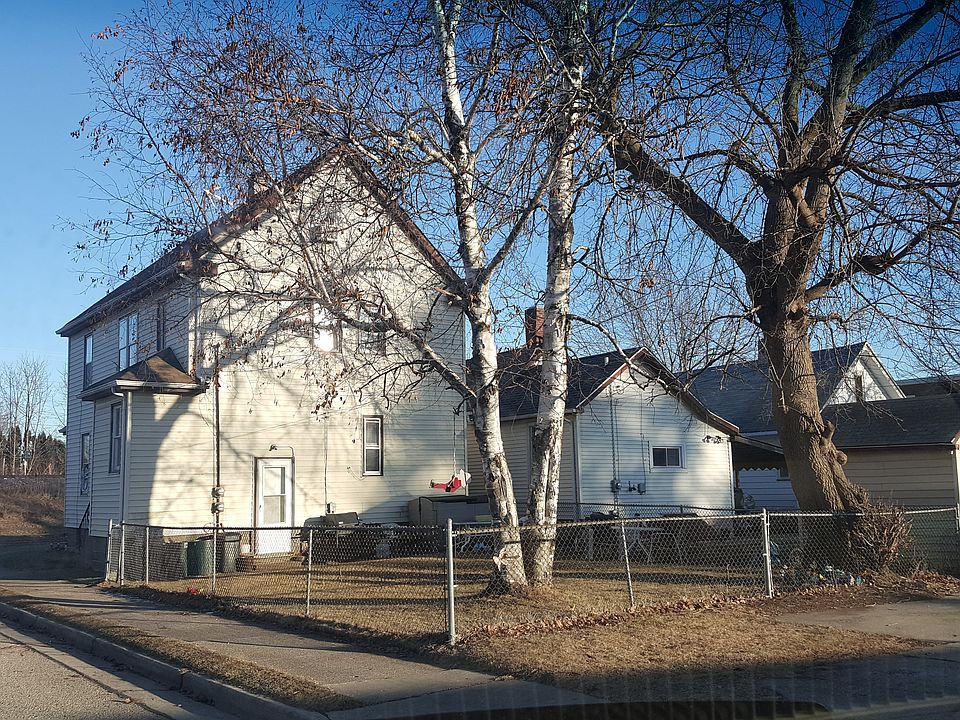 2nd image of 702 15th Ave