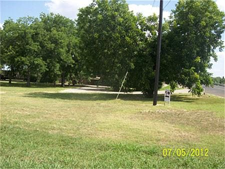 2nd image of 700 S Dallas Ave