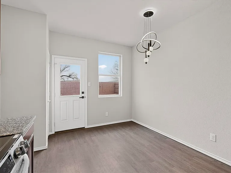 10422 Green Lake Dr — Photo 7