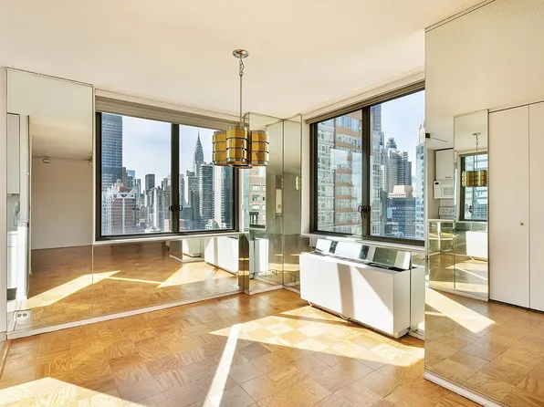 300 E 54th St #28DE, New York, NY 10022