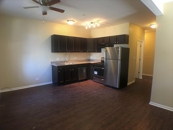 3rd image of 1548 W Wabansia Ave #1R