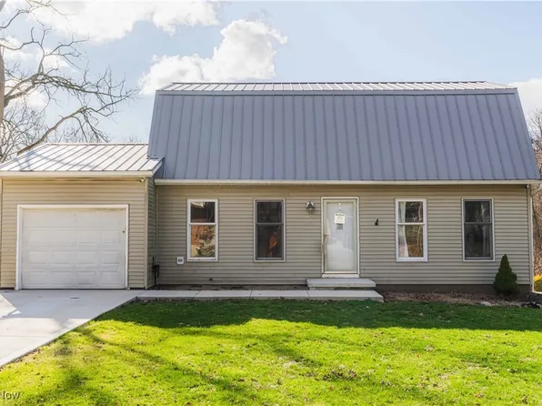 1582 Hilda St, Lakemore, OH 44250