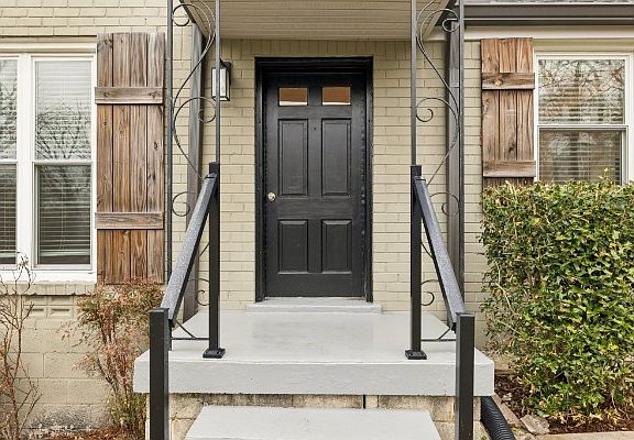 4th image of 720 Cameo Dr #A