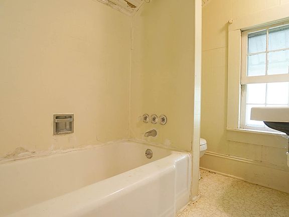 54th image of 131 King Rd