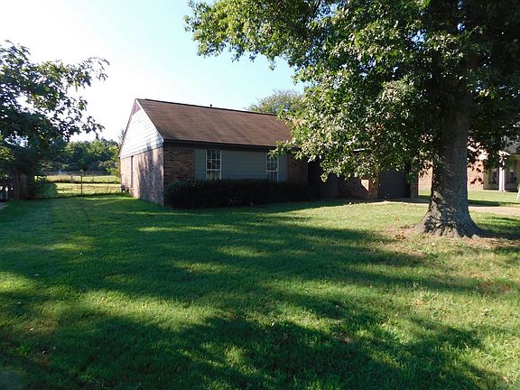 2nd image of 3815 Shadow Oaks Pkwy