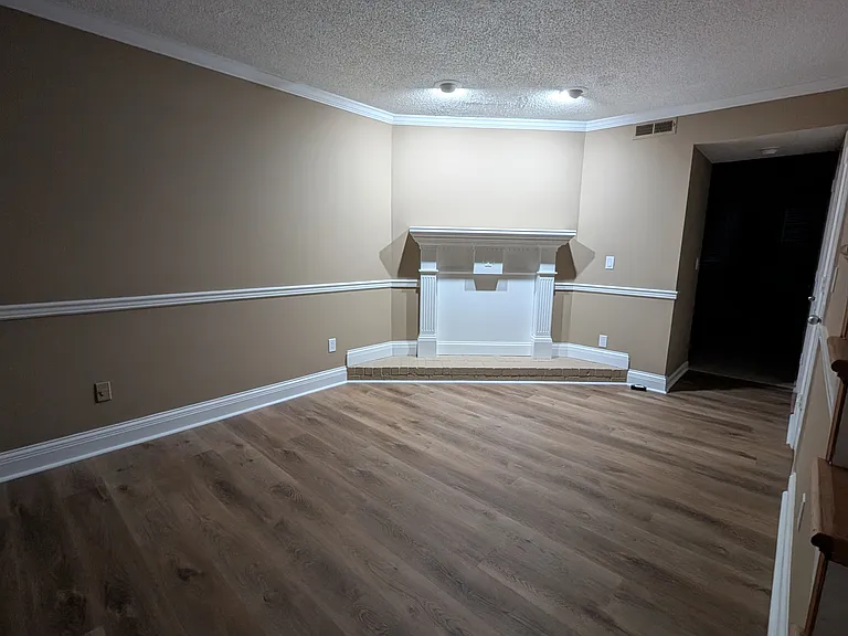 2448 Scott Valley Dr — Photo 4