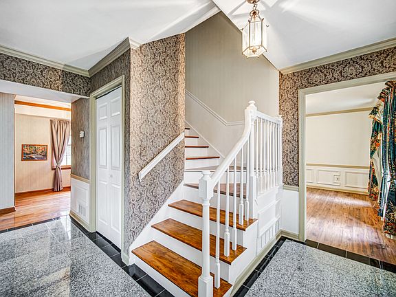 2nd image of 3149 Willow Grove Cir SE