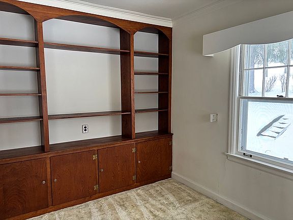 5th image of 208 N 8th Ave