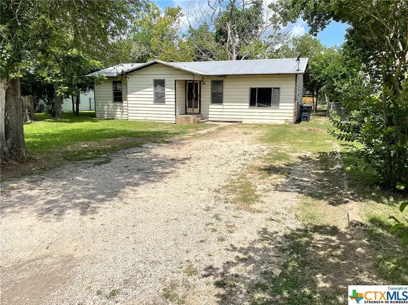 144 Hickory St, Luling, TX 78648