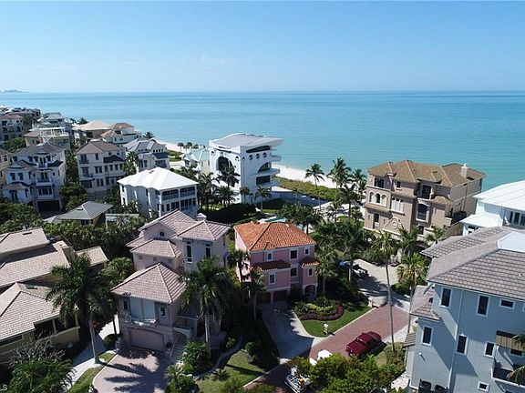 3rd image of 104 Curacao Ln