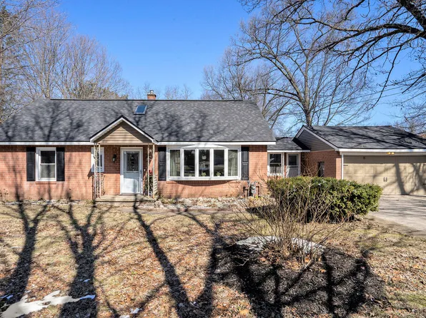 340 Starr Rd, Plainwell, MI 49080