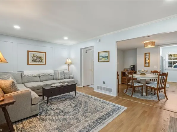 2918 Saint Marks Rd APT C, Winston Salem, NC 27103