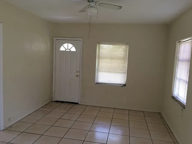 1429 NW 3rd Ct — Photo 4